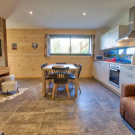 Appart. Au Pied Des Pistes, Proche Centre, Avec Terrasse, Casier A Skis Et Parking - Fr-1-505-106 *