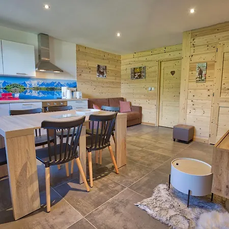 Appart. Au Pied Des Pistes, Proche Centre, Avec Terrasse, Casier A Skis Et Parking - Fr-1-505-106